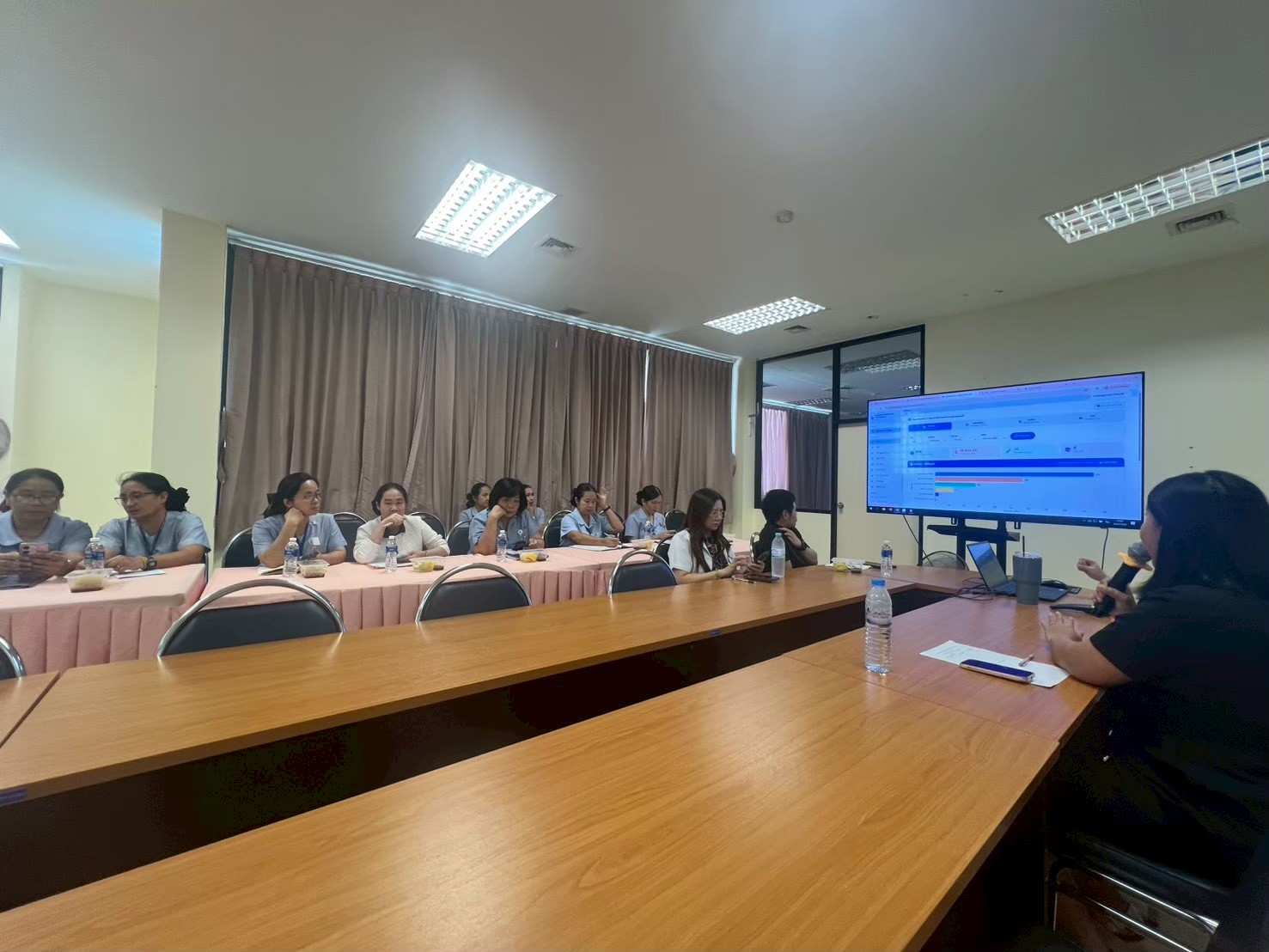 รูปการประชุมติดตามผลการดำเนินงานRLU 3/2569