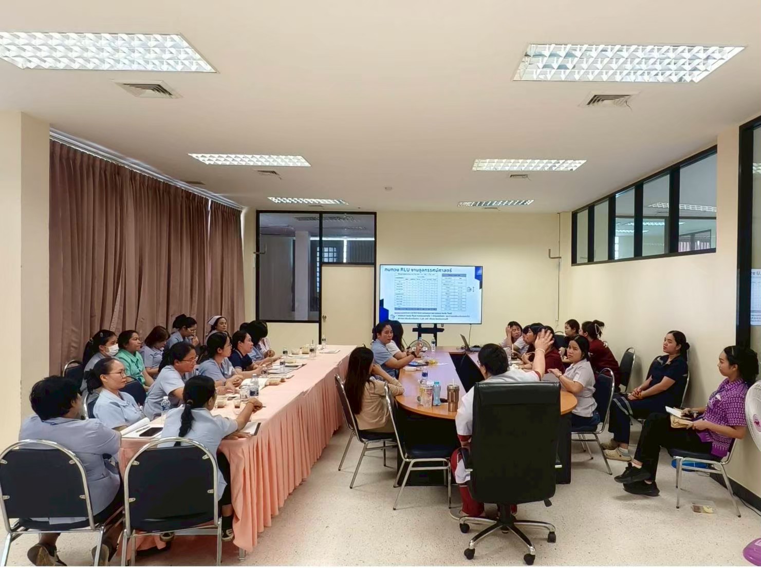 รูปการประชุมติดตามผลการดำเนินงานRLU 3/2569